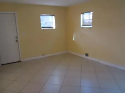 765 W 72 Pl, Hialeah, FL 33014 photo 5