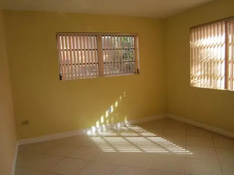 765 W 72 Pl, Hialeah, FL 33014 photo 8