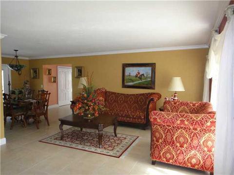 Undisclosed, Hialeah, FL 33014 photo 3