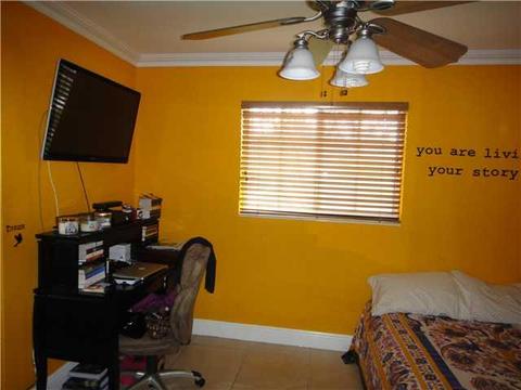 Undisclosed, Hialeah, FL 33014 photo 12