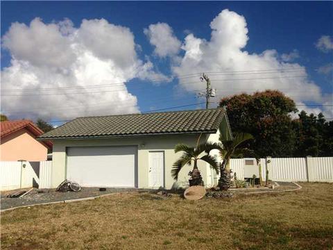 457 Deer Rn, Miami Springs, FL 33166 photo 2