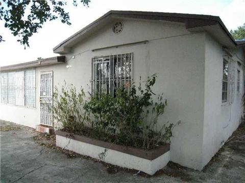 Undisclosed, Miami, FL 33168 photo 2