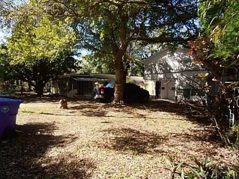 697 NE 68 St, Miami, FL 33138 photo 3