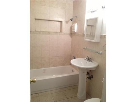 568 E 35 St, Hialeah, FL 33013 photo 5