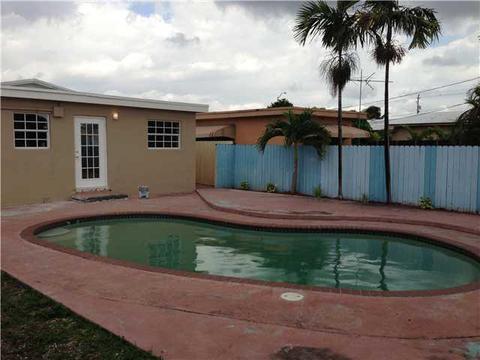 568 E 35 St, Hialeah, FL 33013 photo 10