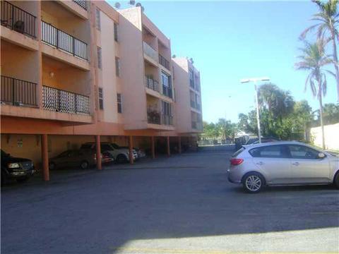 1900 W 68 St #A401, Hialeah, FL 33014 photo 1