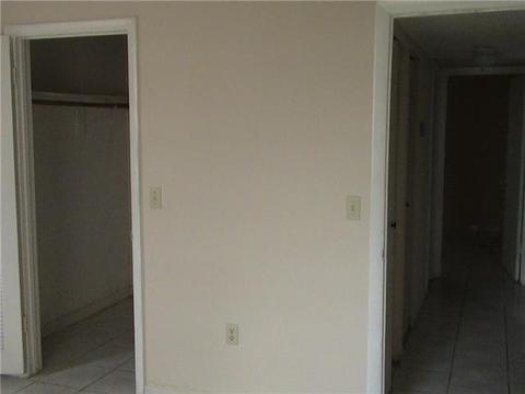 1900 W 68 St #A401, Hialeah, FL 33014 photo 4
