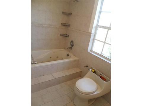 220 E 58 St, Hialeah, FL 33013 photo 9