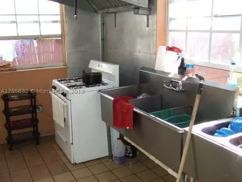 Undisclosed, Hialeah, FL 33010 photo 6