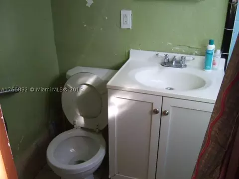Undisclosed, Hialeah, FL 33010 photo 7