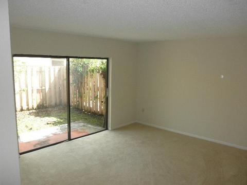 Undisclosed, Miami, FL 33196 photo 9