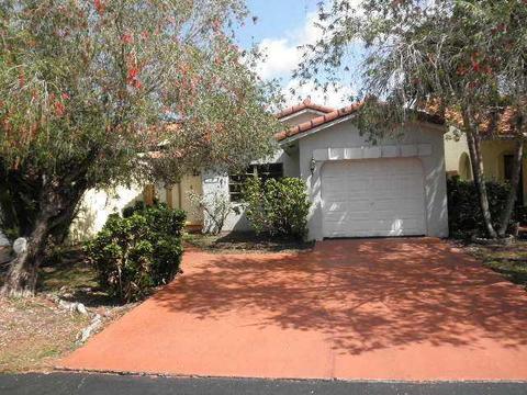 Undisclosed, Miami, FL 33196 photo 1