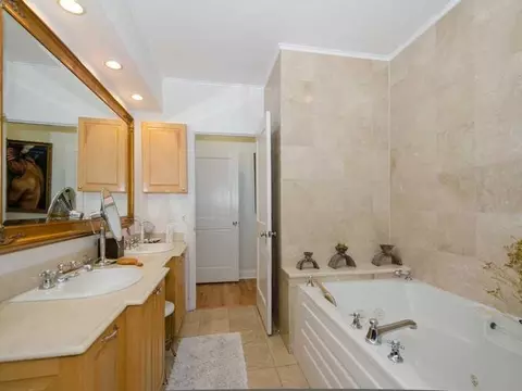 145 Deer Rn, Miami Springs, FL 33166 photo 12