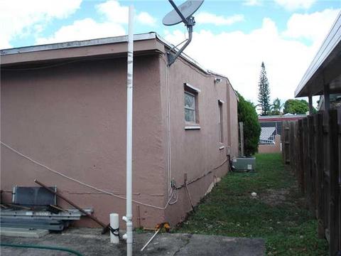 Undisclosed, Hialeah, FL 33013 photo 12