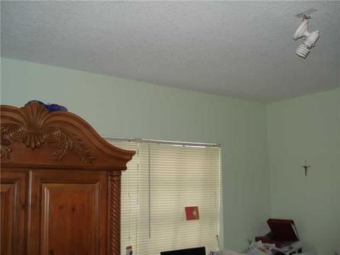 Undisclosed, Hialeah, FL 33013 photo 8
