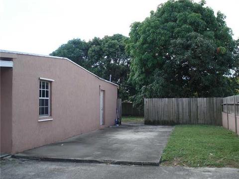 Undisclosed, Hialeah, FL 33013 photo 11