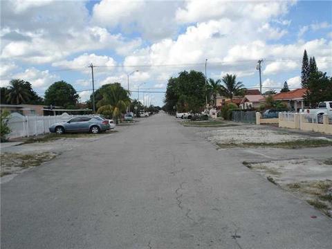 Undisclosed, Hialeah, FL 33013 photo 16