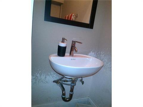 Undisclosed, Hialeah, FL 33018 photo 10