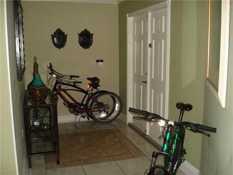 Undisclosed, Miami, FL 33175 photo 7