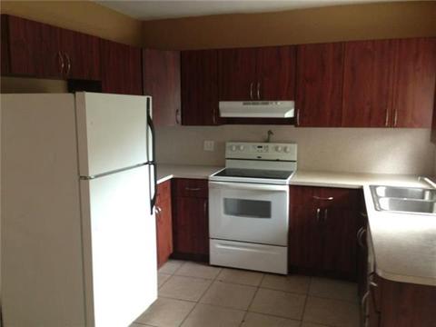 790 SE 8 Ave, Hialeah, FL 33010 photo 2