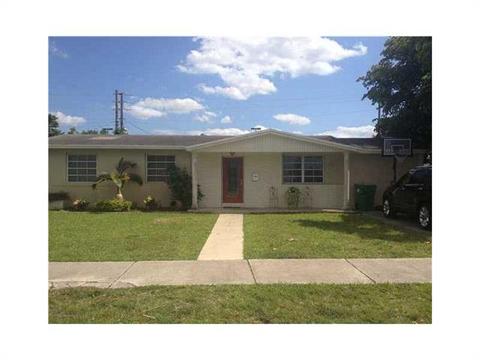 Undisclosed, Miami, FL 33165 photo 1