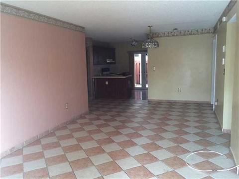 2425 W 76 St #103, Hialeah, FL 33016 photo 2