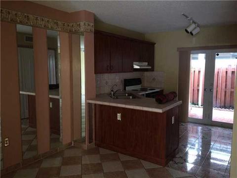 2425 W 76 St #103, Hialeah, FL 33016 photo 13