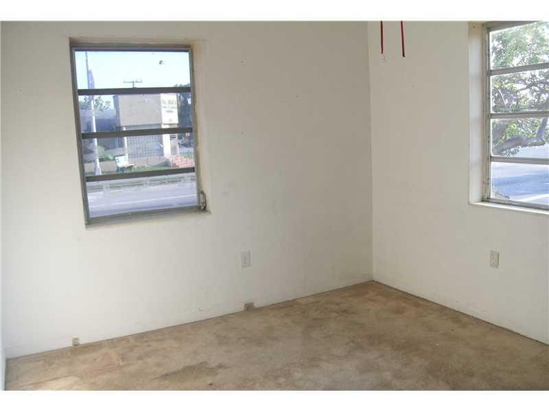 4915 E 2 Ave, Hialeah, FL 33013 photo 10