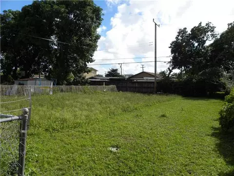 366 E 46 St, Hialeah, FL 33013 photo 4