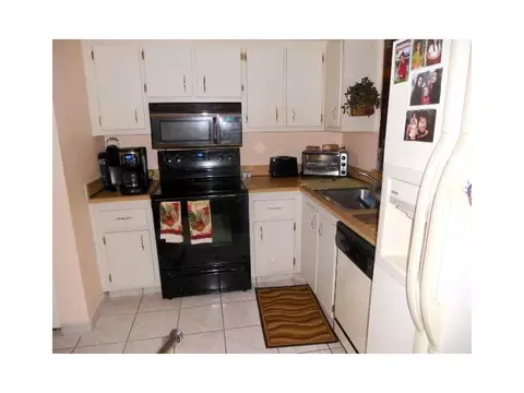 Undisclosed, Margate, FL 33063 photo 2