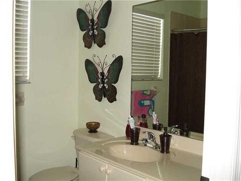 Undisclosed, Miami, FL 33193 photo 25