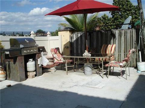 Undisclosed, Miami, FL 33193 photo 4
