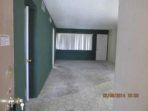 Undisclosed, Miami, FL 33179 photo 2