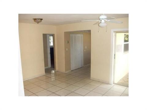 Undisclosed, Hialeah, FL 33015 photo 2
