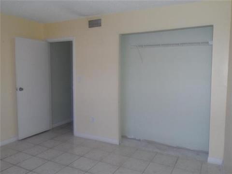 370 E Laurel Dr #4E, Margate, FL 33063 photo 10