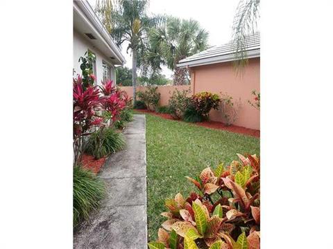 211 Hampton Pl, Jupiter, FL 33458 photo 5