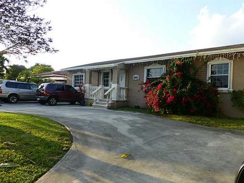 Undisclosed, Miami, FL 33155 photo 1
