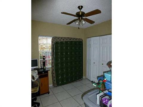 Undisclosed, Miami, FL 33155 photo 6