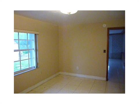 1440 W 4 Ln, Hialeah, FL 33010 photo 5