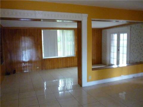 1440 W 4 Ln, Hialeah, FL 33010 photo 3