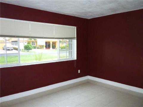 1440 W 4 Ln, Hialeah, FL 33010 photo 6