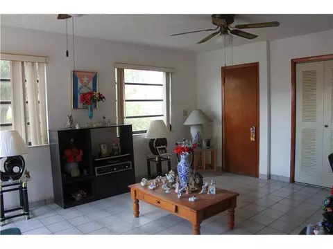 870 E 19 St, Hialeah, FL 33013 photo 20