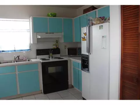 870 E 19 St, Hialeah, FL 33013 photo 9