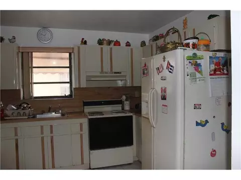 870 E 19 St, Hialeah, FL 33013 photo 22