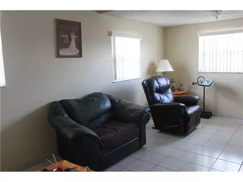 870 E 19 St, Hialeah, FL 33013 photo 13