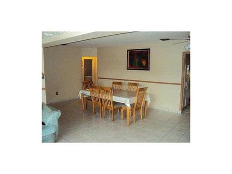 Undisclosed, Hialeah, FL 33013 photo 4