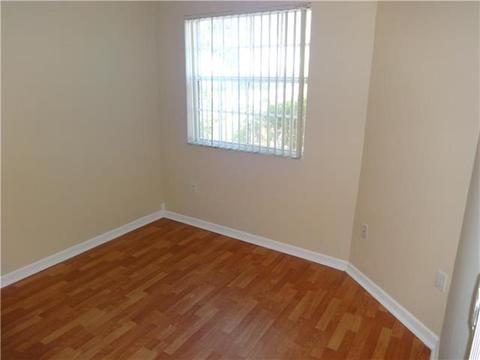 Undisclosed, Miami, FL 33186 photo 18