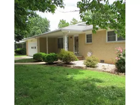 2316 S Virginia Ave, Springfield, MO 65807 photo 1