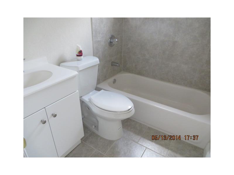 571 E 60 St, Hialeah, FL 33013 photo 8