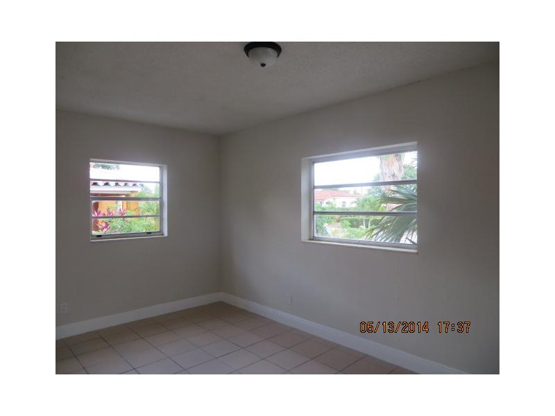 571 E 60 St, Hialeah, FL 33013 photo 6